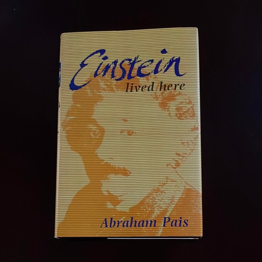 Einstein Lived Here - Pais, Abraham